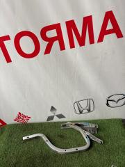 Петля крышки багажника Toyota Camry 2005