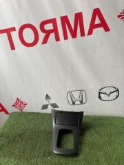 Рамка селектора акпп Toyota avensis 2007