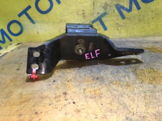 Подушка двигателя правая ELF NKR66E 4HF1