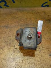 Подушка двигателя левая ELF NKR66E 4HF1