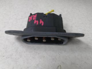 Доводчик двери задний правый TOYOTA RAUM EXZ15 Б/У