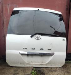 Дверь багажника TOYOTA NOAH