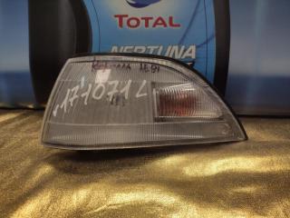 Габарит передний правый TOYOTA COROLLA