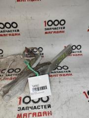 Запчасть петля капота передняя NISSAN LARGO