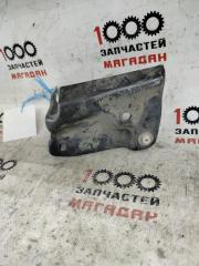 Запчасть крепление фары переднее левое TOYOTA GAIA