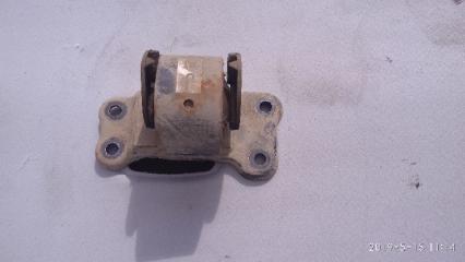 Подушка двигателя левая MITSUBISHI LANCER 9 2000 2001 2002 2003 2004 2005 2006 2007 2008 2009 2010 2011