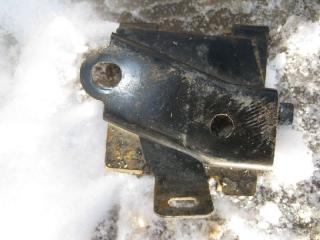 Кронштейн MITSUBISHI OUTLANDER XL 2006 2007 2008 2009 2010 2011 2012