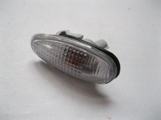 Повторитель поворотника правый MITSUBISHI PAJERO 3 2000 2001 2002 2003 2004 2005 2006