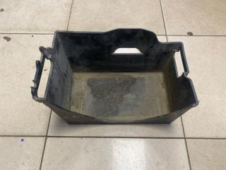 ПЛОЩАДКА ПОД АКБ MITSUBISHI PAJERO 3 2000 2001 2002 2003 2004 2005 2006