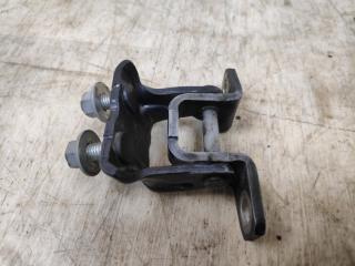 Петля двери MITSUBISHI LANCER 10 Б/У Петля двери MITSUBISHI LANCER 10