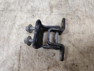 Петля двери задняя MITSUBISHI LANCER 10 Б/У Петля двери задняя MITSUBISHI LANCER 10