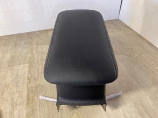 Подлокотник передний MITSUBISHI OUTLANDER 3 2012 2013 2014 2015 2016 2017 2018 2019 2020 2021