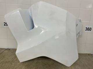 Запчасть накладка бампера задняя правая МОСКВИЧ 3 2021 2022 2023 2024