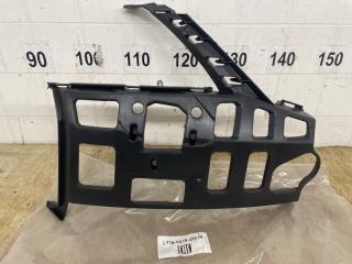 Запчасть кронштейн бампера передний правый SKODA OCTAVIA 2017 2018 2019 2020