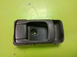 Фото запчасти ручка двери внутренняя левая Subaru Impreza 1998 Б/У запчасть Запчасть ручка двери внутренняя левая Subaru Impreza 1998