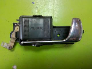 Фото запчасти ручка двери внутренняя левая Subaru Legacy 1989 Б/У запчасть Запчасть ручка двери внутренняя левая Subaru Legacy 1989