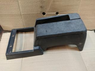 Фото запчасти подлокотник Subaru Leone 1990 Б/У запчасть Запчасть подлокотник Subaru Leone 1990