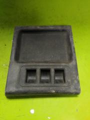 Фото запчасти обшивка салона Subaru Leone 1990 Б/У запчасть Запчасть обшивка салона Subaru Leone 1990