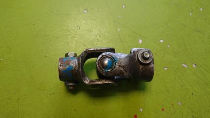 Запчасть рулевой карданчик mazda demio 2004