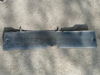 Запчасть накладка петли багажника Mazda Familia