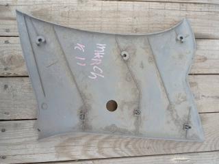 Запчасть пластик салона правый Nissan March