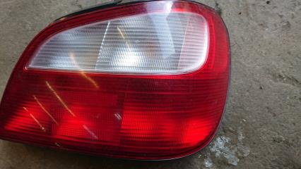 Задний фонарь правый Subaru impreza 2001