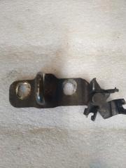 Запчасть петля капота Mazda 626