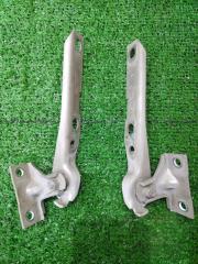 Запчасть петля капота audi 80