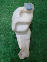 Запчасть бачок омывателя audi 80