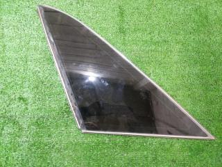 Запчасть стекло собачника audi 80