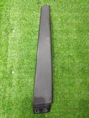 Запчасть накладка на стойку(центр) правая audi 80