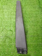 Запчасть накладка на стойку(центр) audi 80