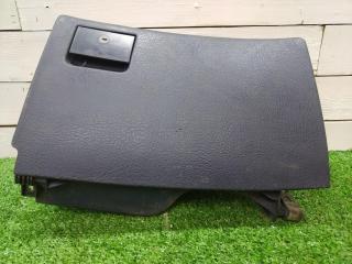 Запчасть бардачок audi 80