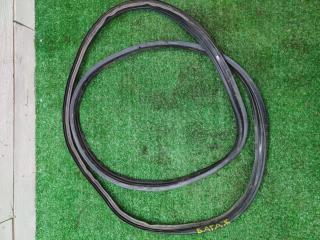 Запчасть уплотнительная резинка задняя Kia Spectra 2006