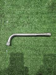 Запчасть срывной ключ audi 80