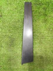 Запчасть накладка на дверь задняя левая Ford Kuga