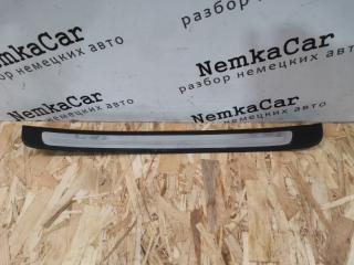 Запчасть накладка на порог передняя левая AUDI A4 2010