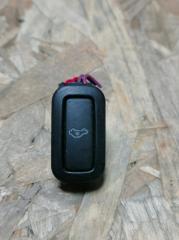 Запчасть кнопка отключения сигнализации Volkswagen Passat B6 2006