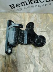 Петля двери задняя правая Mercedes C-Class W204 2010 контрактная Петля двери задняя правая Mercedes C-Class W204 2010