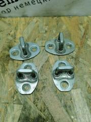 Запчасть петля замка двери Mercedes Vito 2008