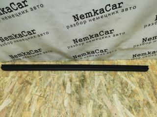 Уплотнитель стекла передний правый Mercedes VIANO 2012