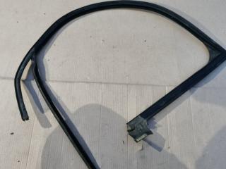 Запчасть уплотнитель стекла передний правый AUDI A6 1998