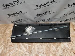 Молдинг двери задний правый Mercedes E-Classe W124