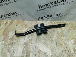 Кронштейн торпедо Mercedes W124 1992