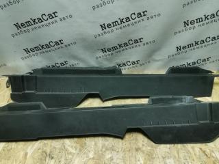 Запчасть направляющие шторки багажника Mercedes M-Class 2006
