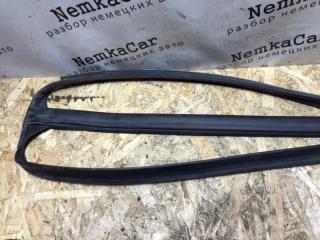 Уплотнитель двери левый Mercedes VIANO 2004