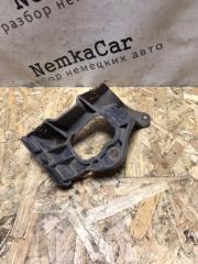 Запчасть кронштейн порога правый AUDI A6 1998