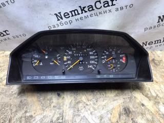 Щиток приборов Mercedes W124 1989