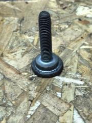 Запчасть болт ролика Mercedes W210 Рест 2000