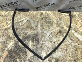 Запчасть уплотнитель заднего стекла BMW 5-Series 1990